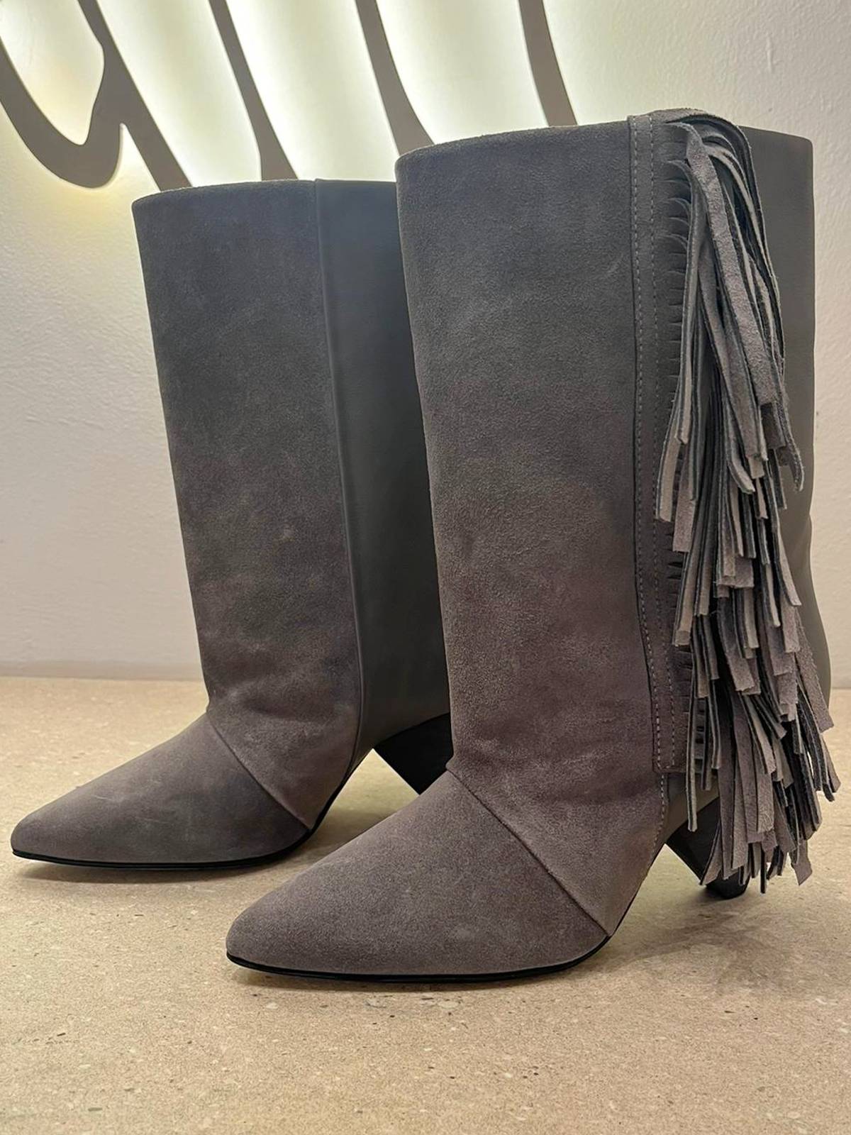 BOTA FLECOS GRIS CAMALEÓNICA