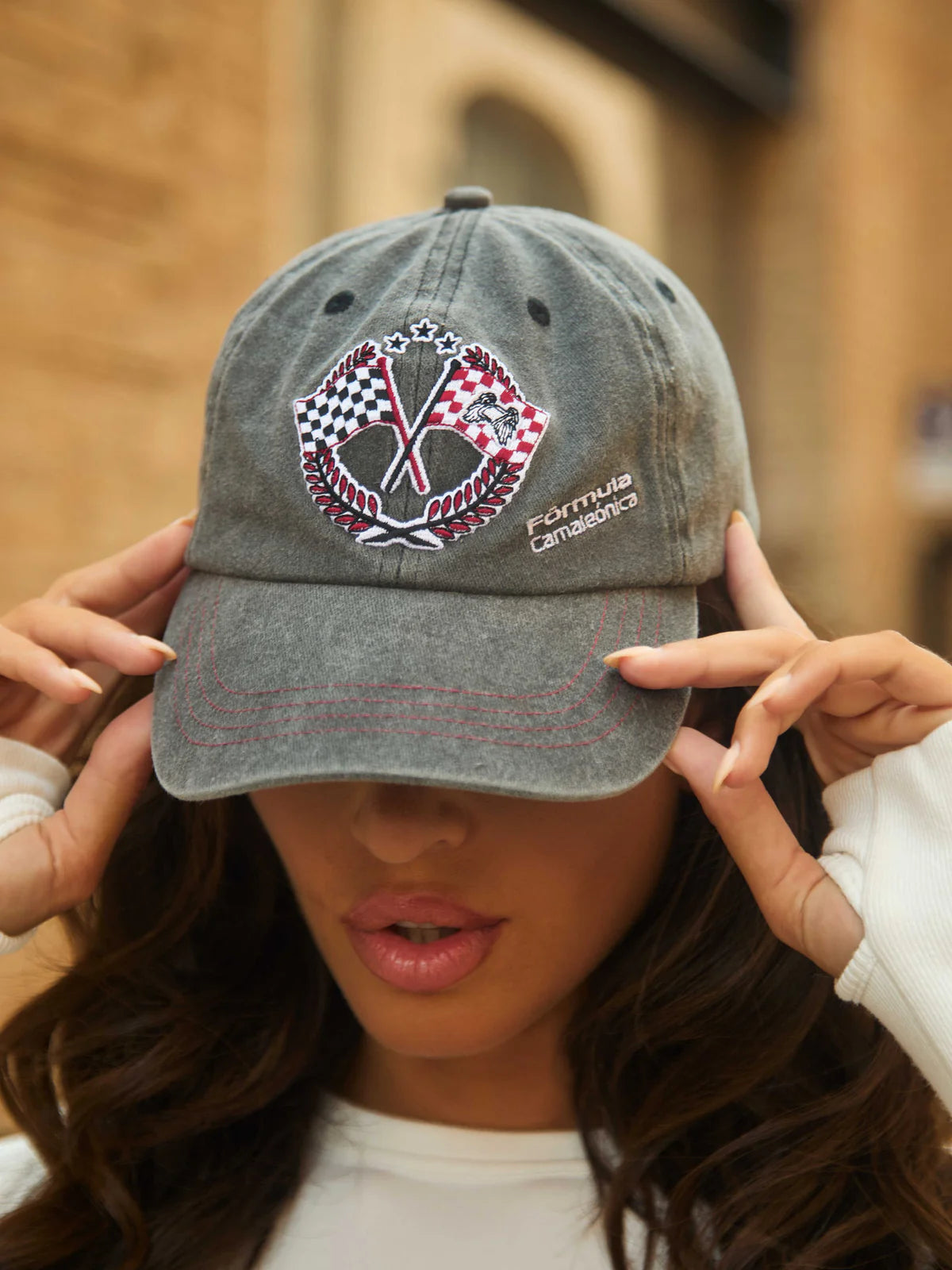 GORRA AMARANTO CAMALEÓNIC