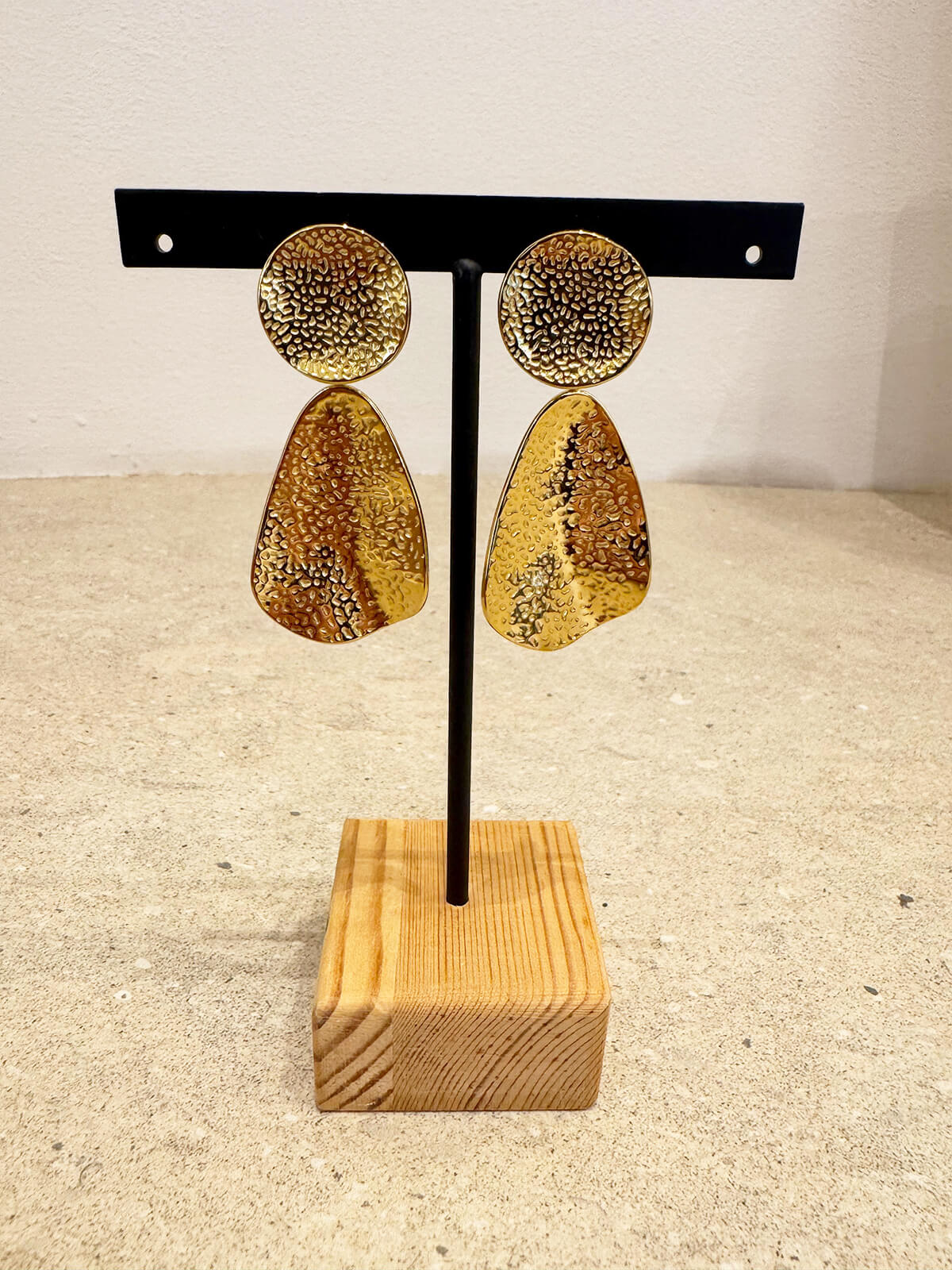 PENDIENTES ETRIA DORADO