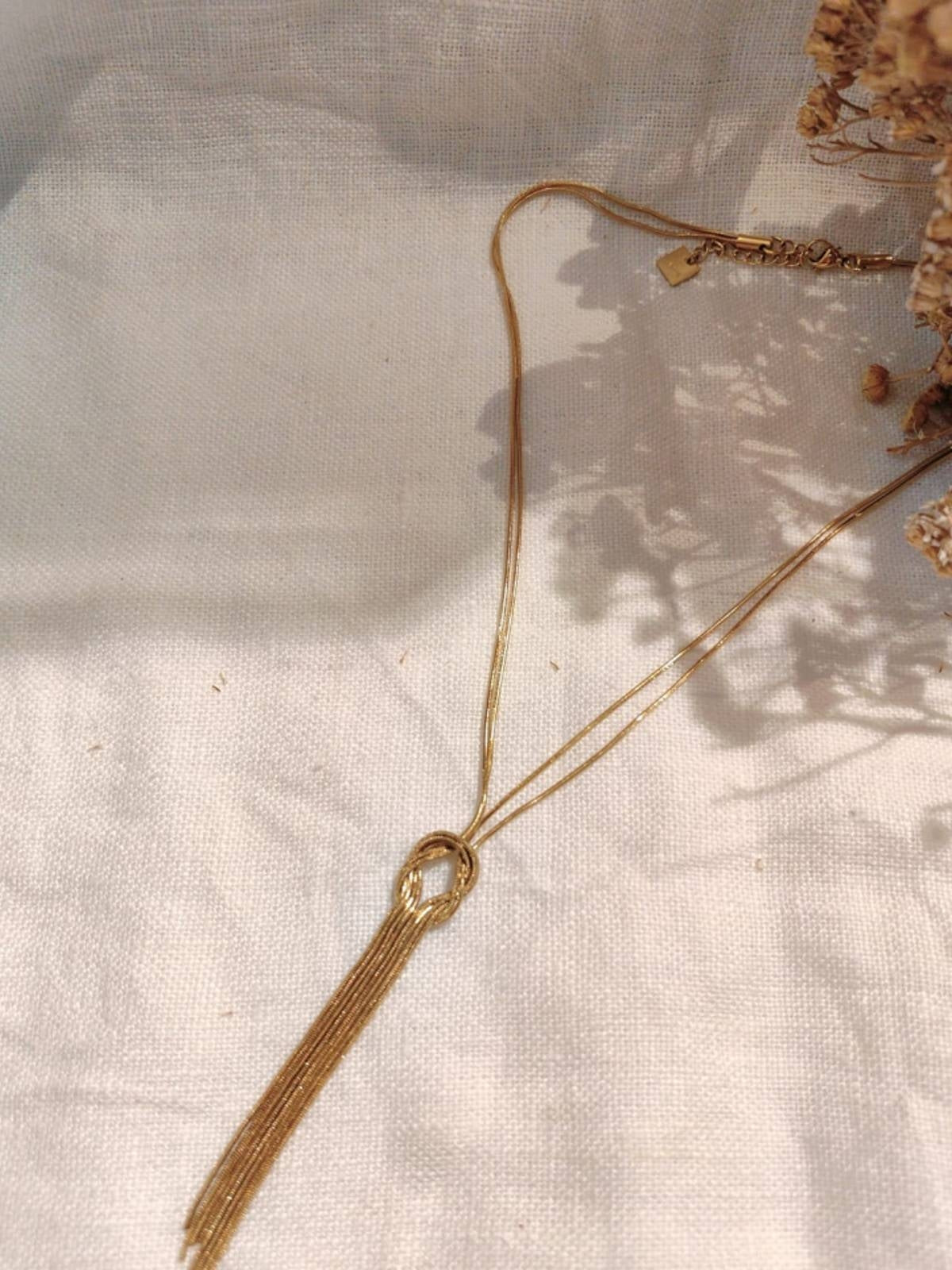 COLLAR ELEGANCE DORADO