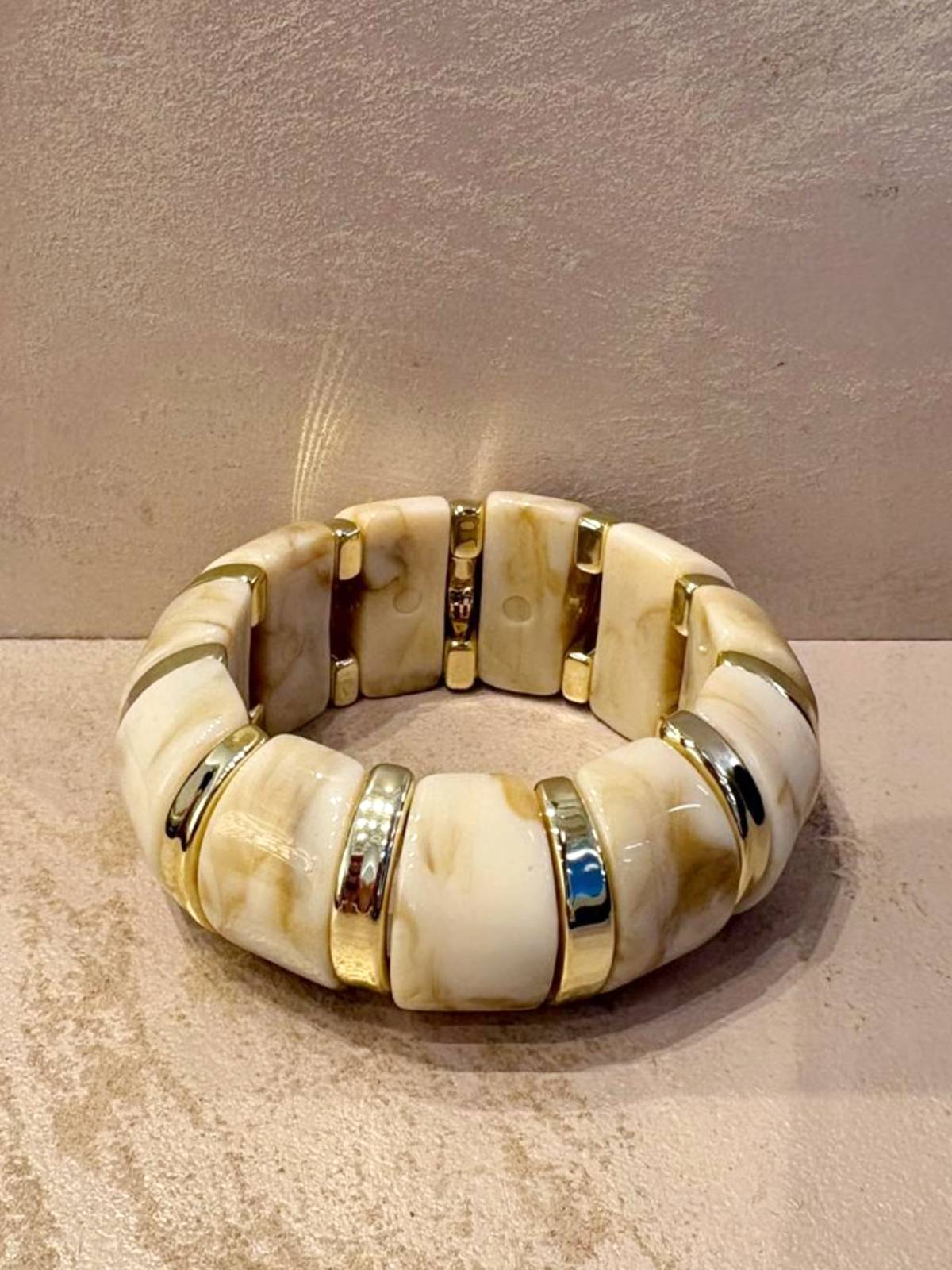 ABBEY BEIGE BRACELET