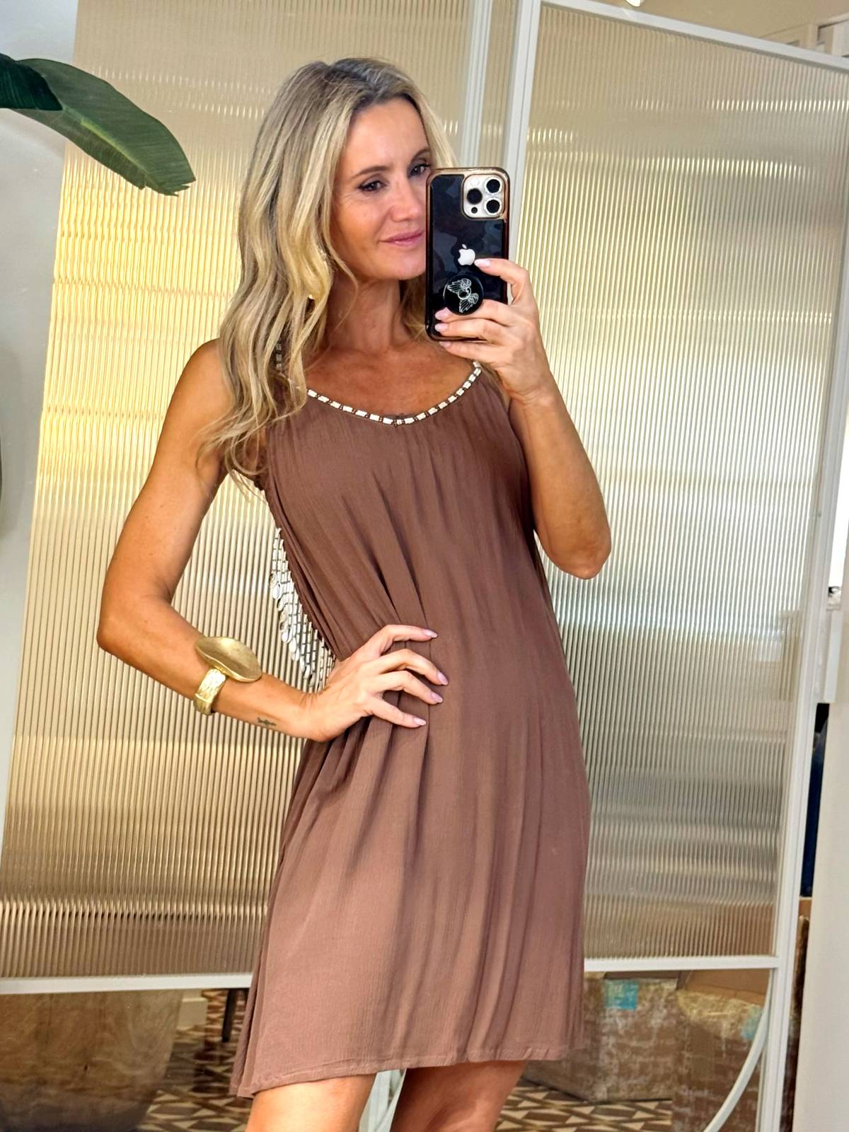 VESTIDO ANSE CORTO MARRON