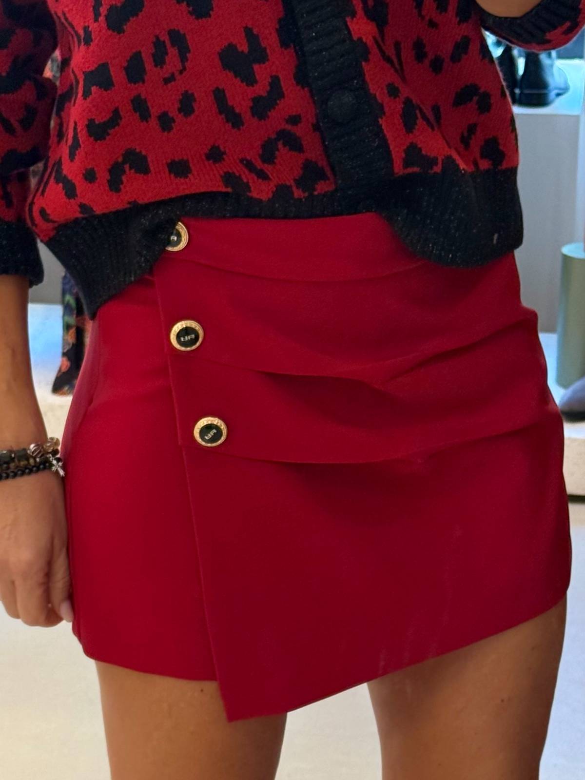 SHORT ARTILA