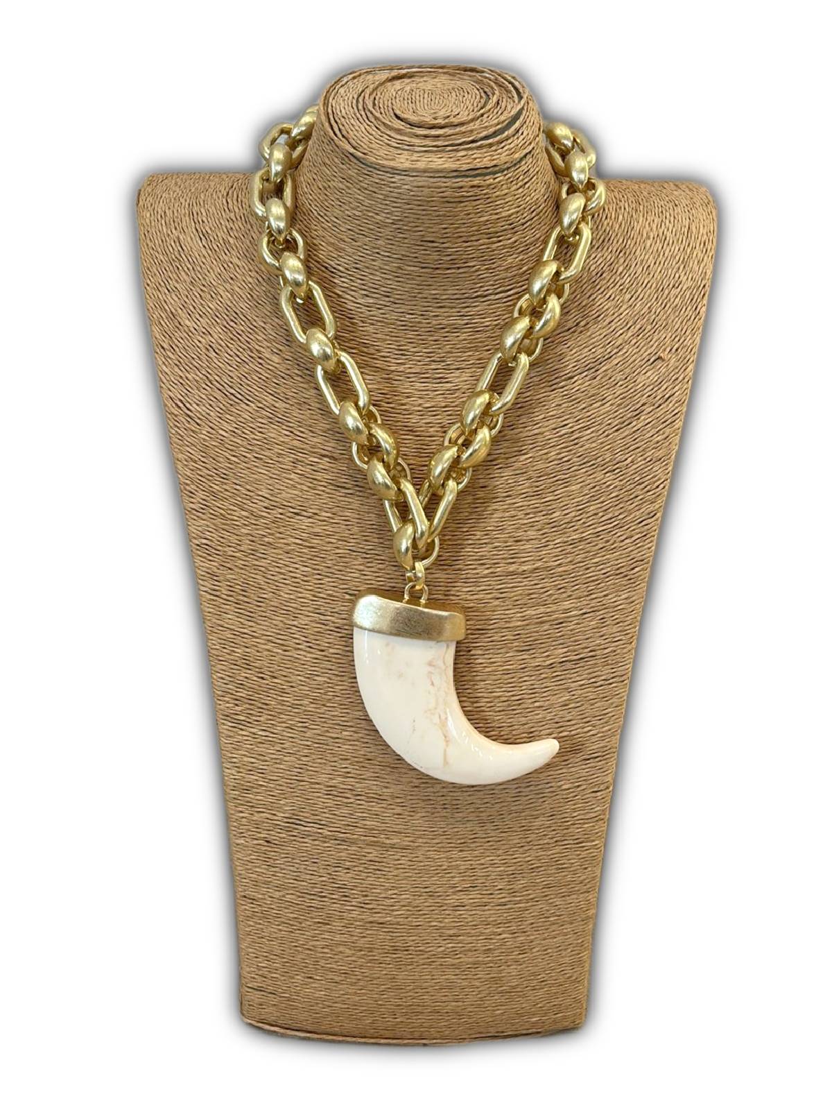 BEIGE CHAIN NECKLACE