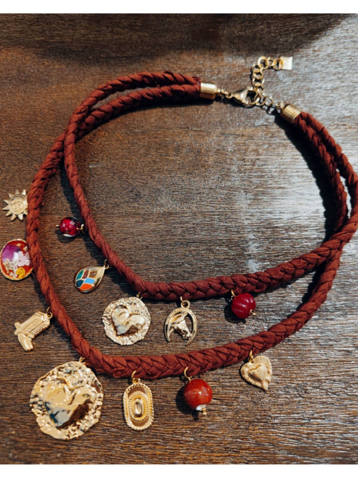 COLLAR COEUR BURDEOS