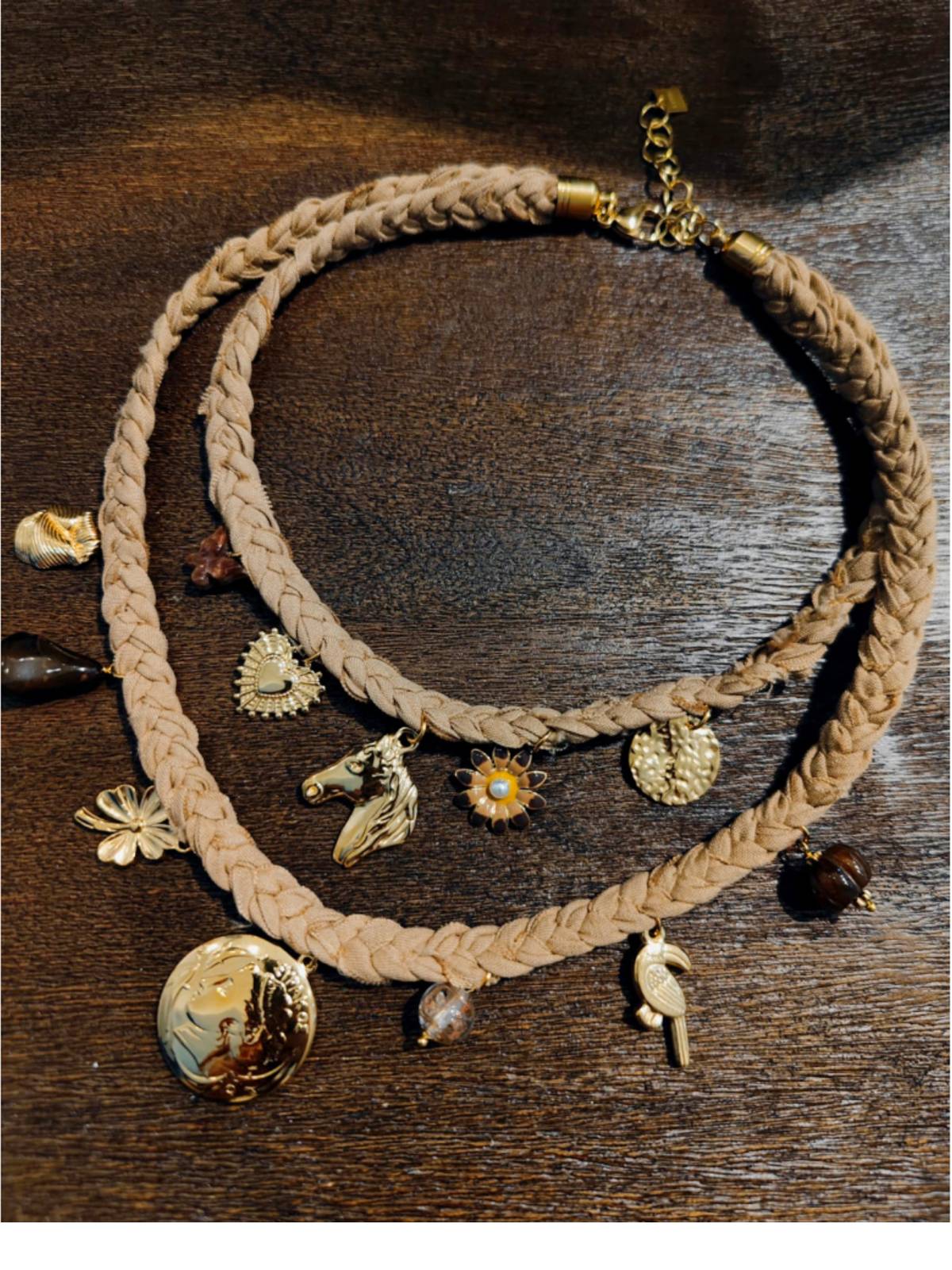 COLLAR CHEVAL BEIGE