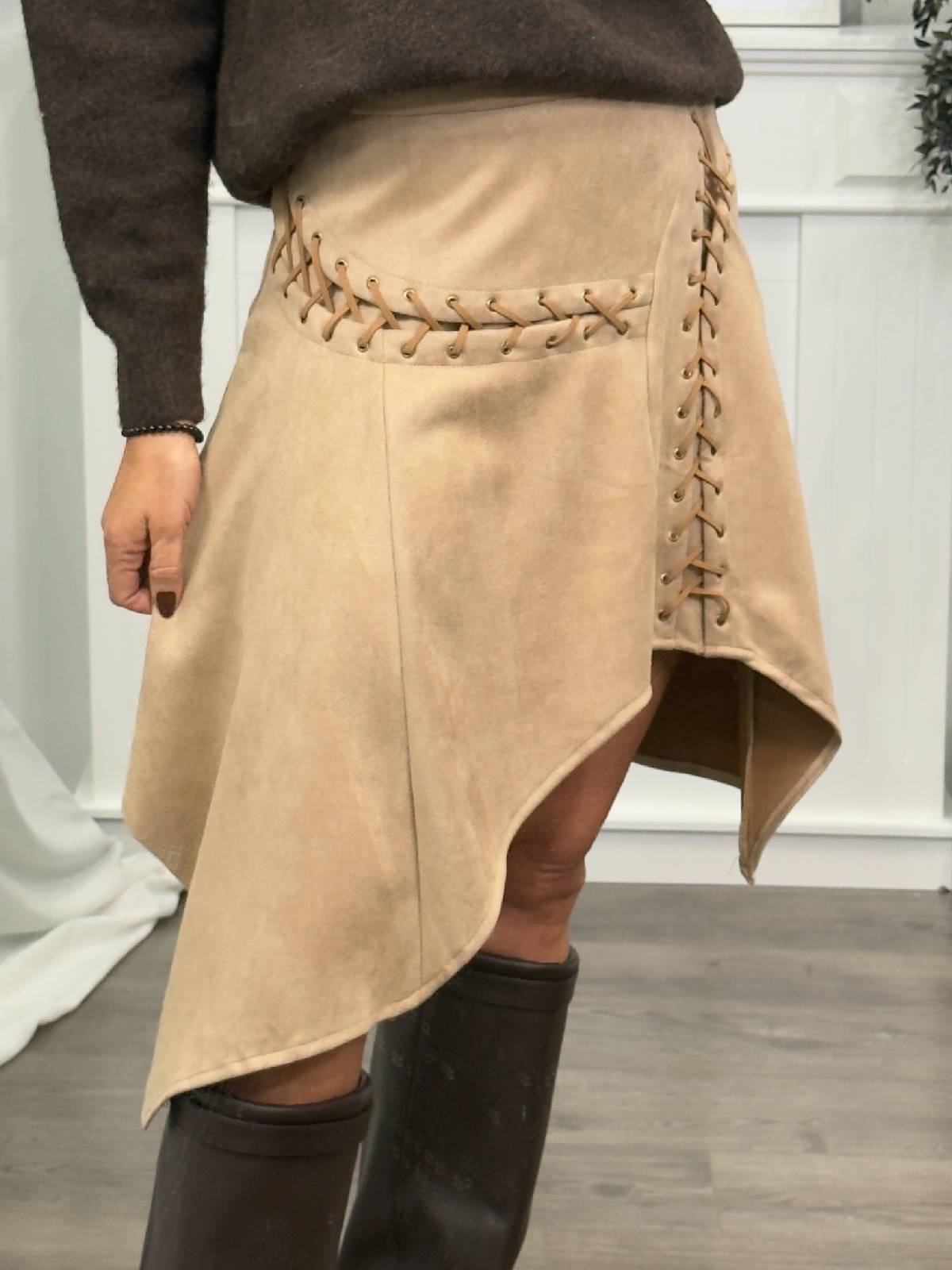 FALDA BEROSA BEIGE