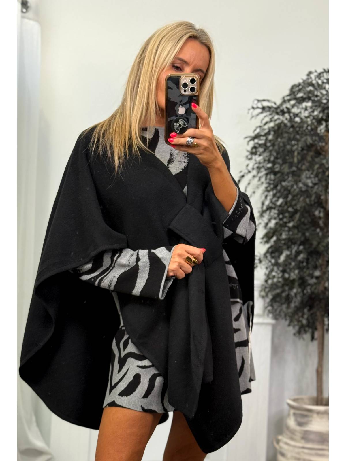 PONCHO GABRIELLE NEGRO