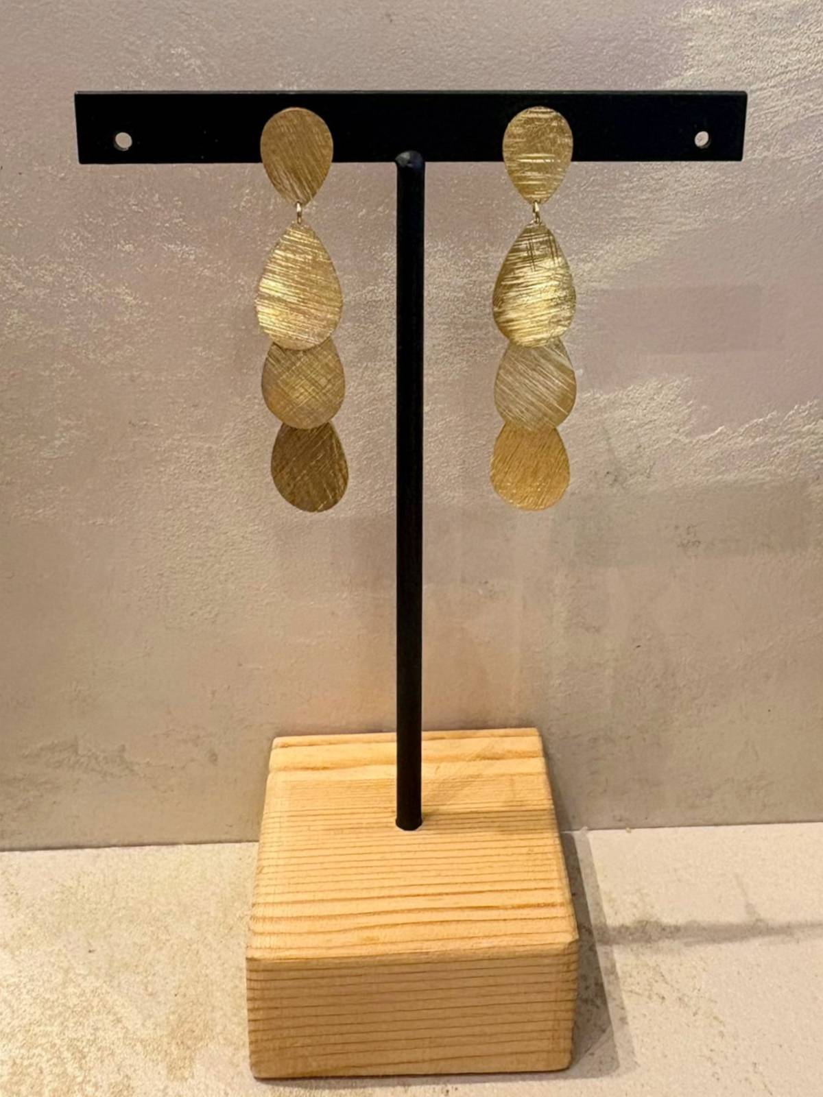 GOLD DROP EARRINGS