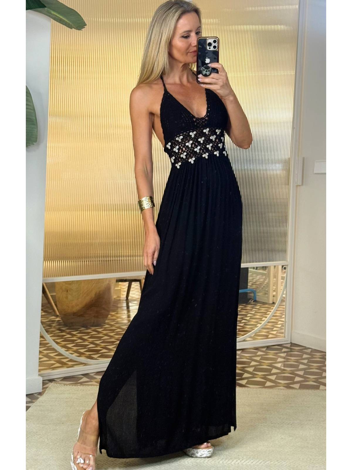 ROBE LONGUE À GRILLS NOIRS