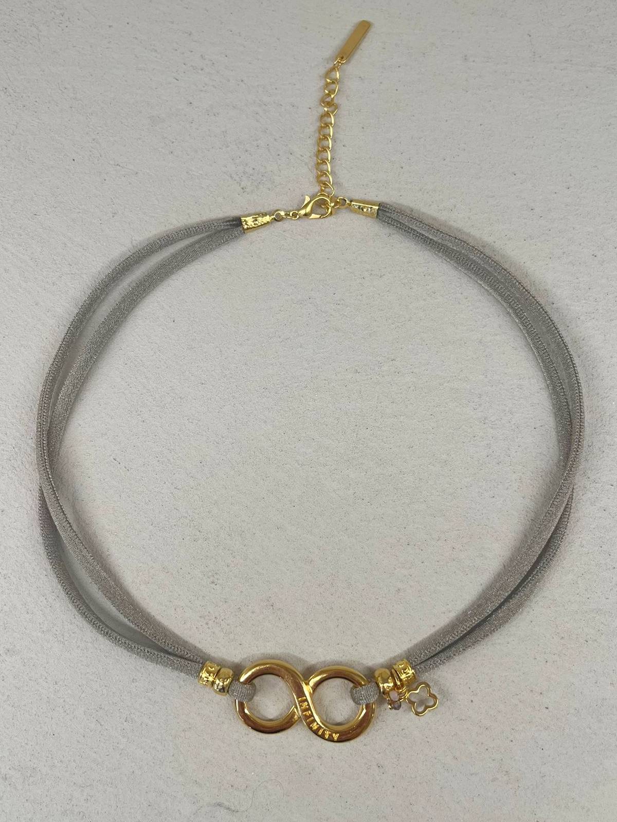 COLLAR INFINITO GRIS