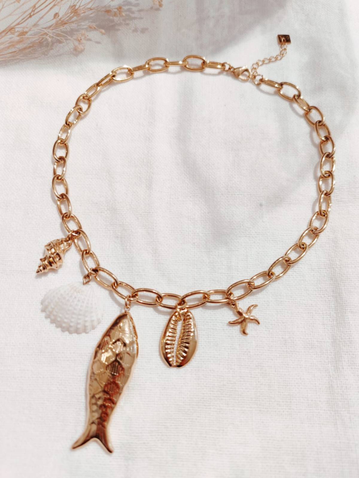 COLLAR PEZ RIO DORADO