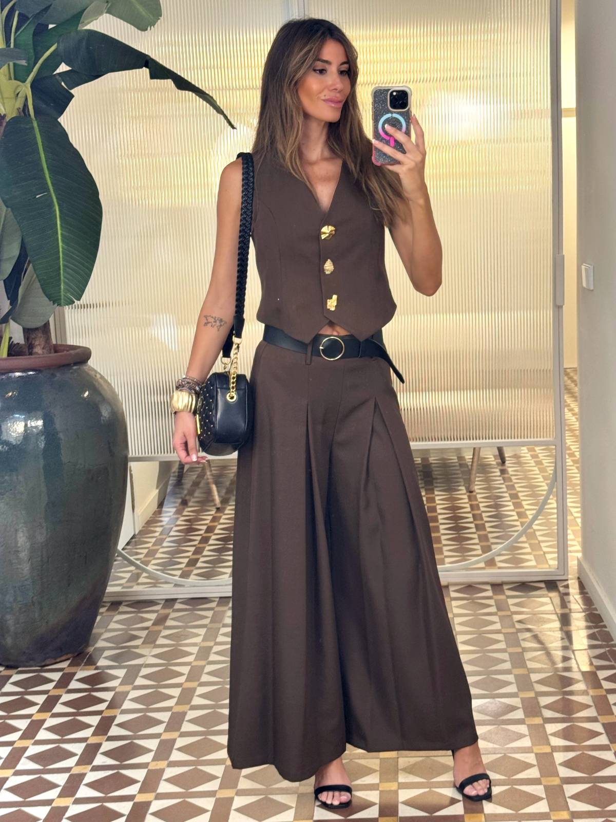 CHALECO MALVA MARRON