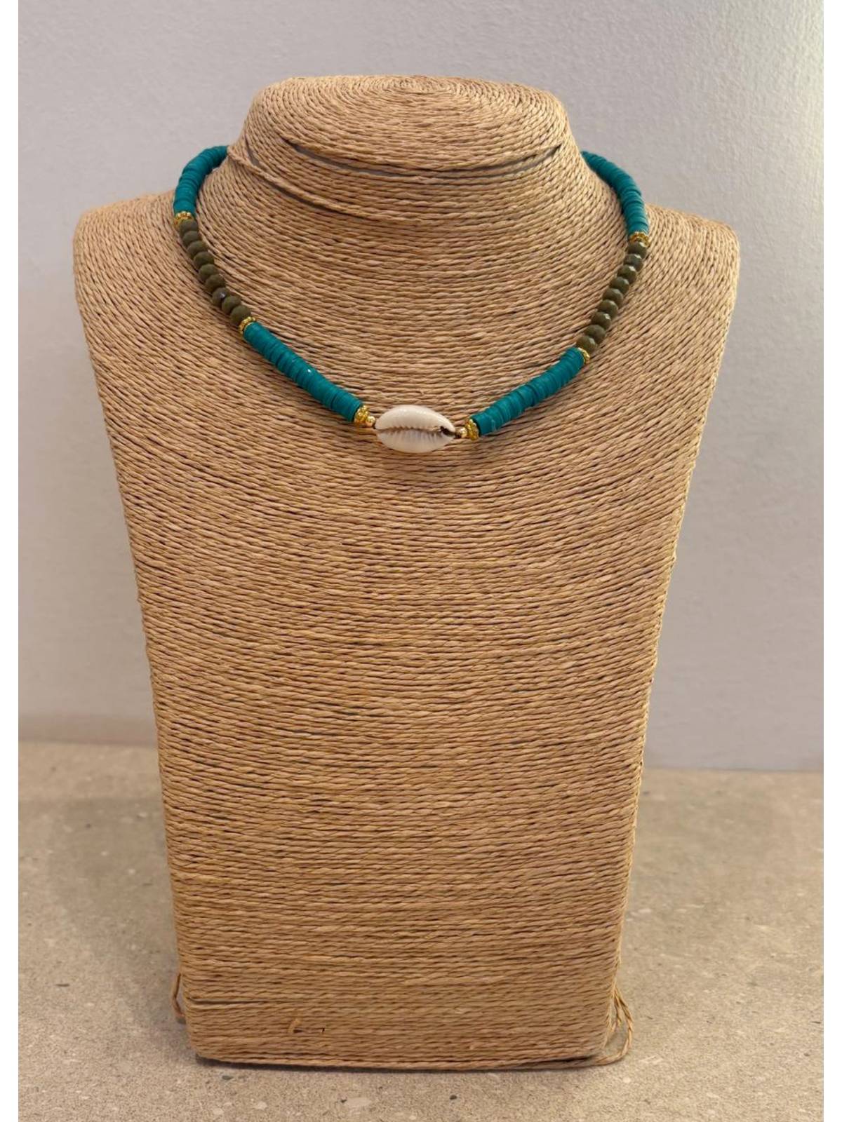 COLLAR MUCHELN VERDE
