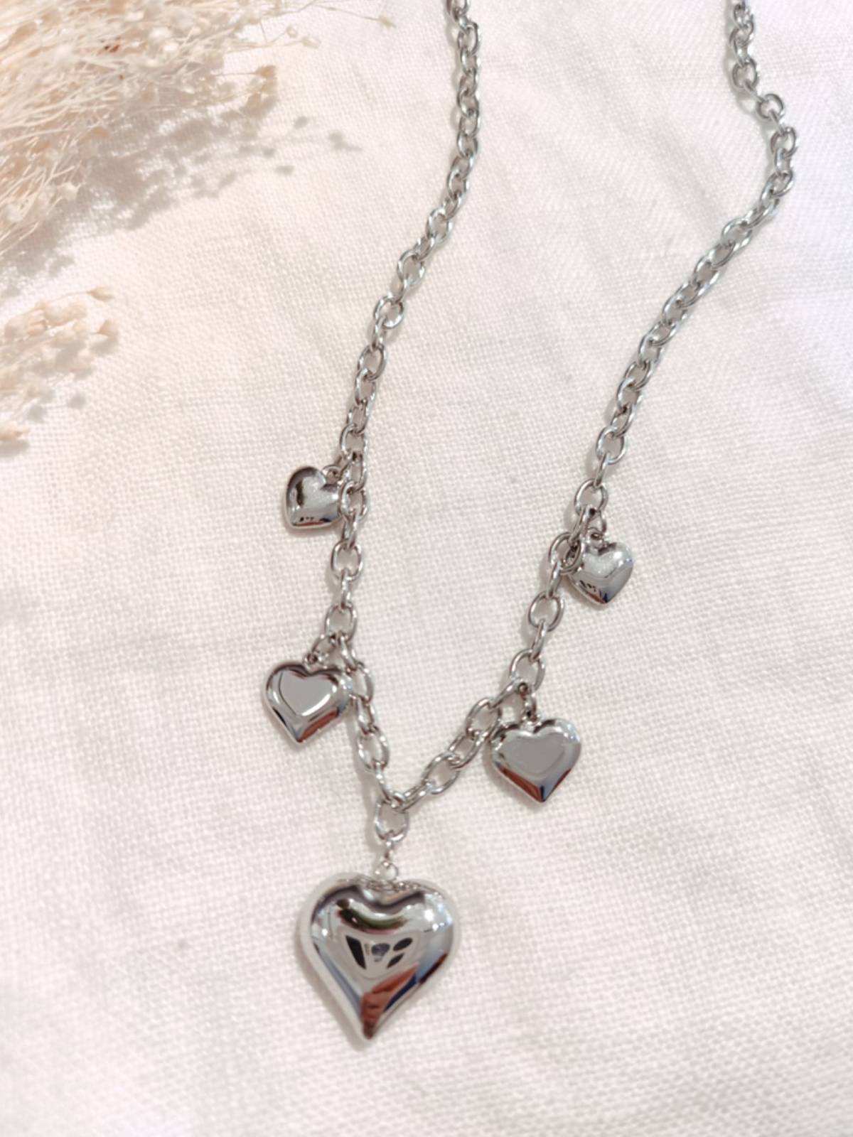 COLLAR MULTI CORAZONES PLATA