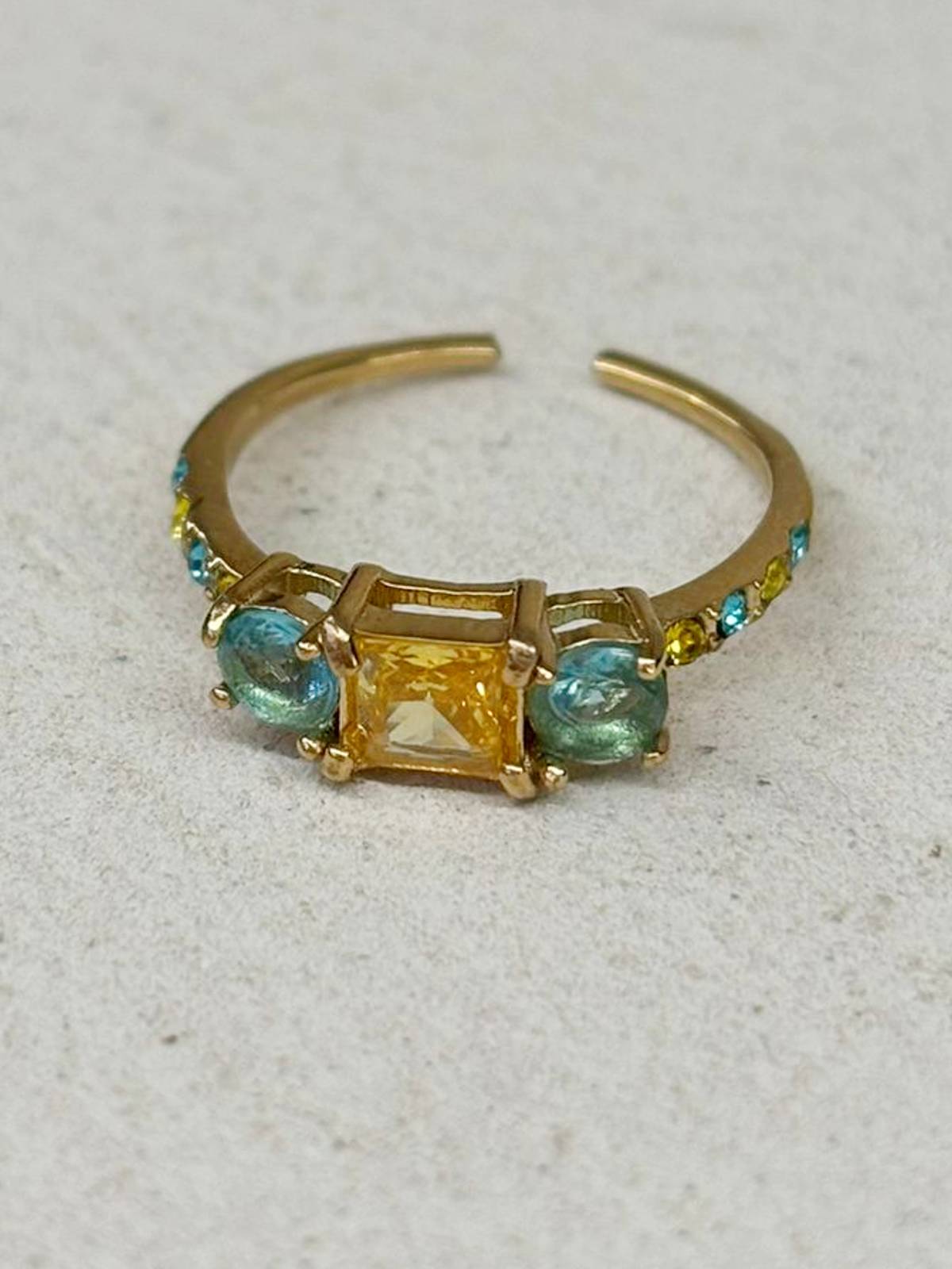 ANILLO PIEDRAS AMARILLO Y AZUL