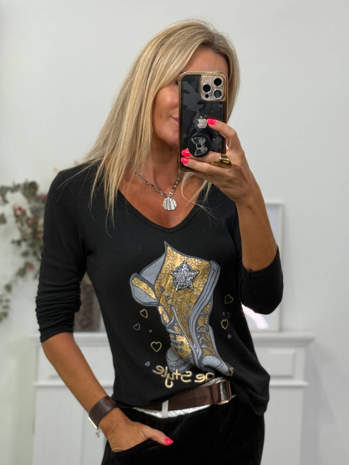 CAMISETA SNEAKER