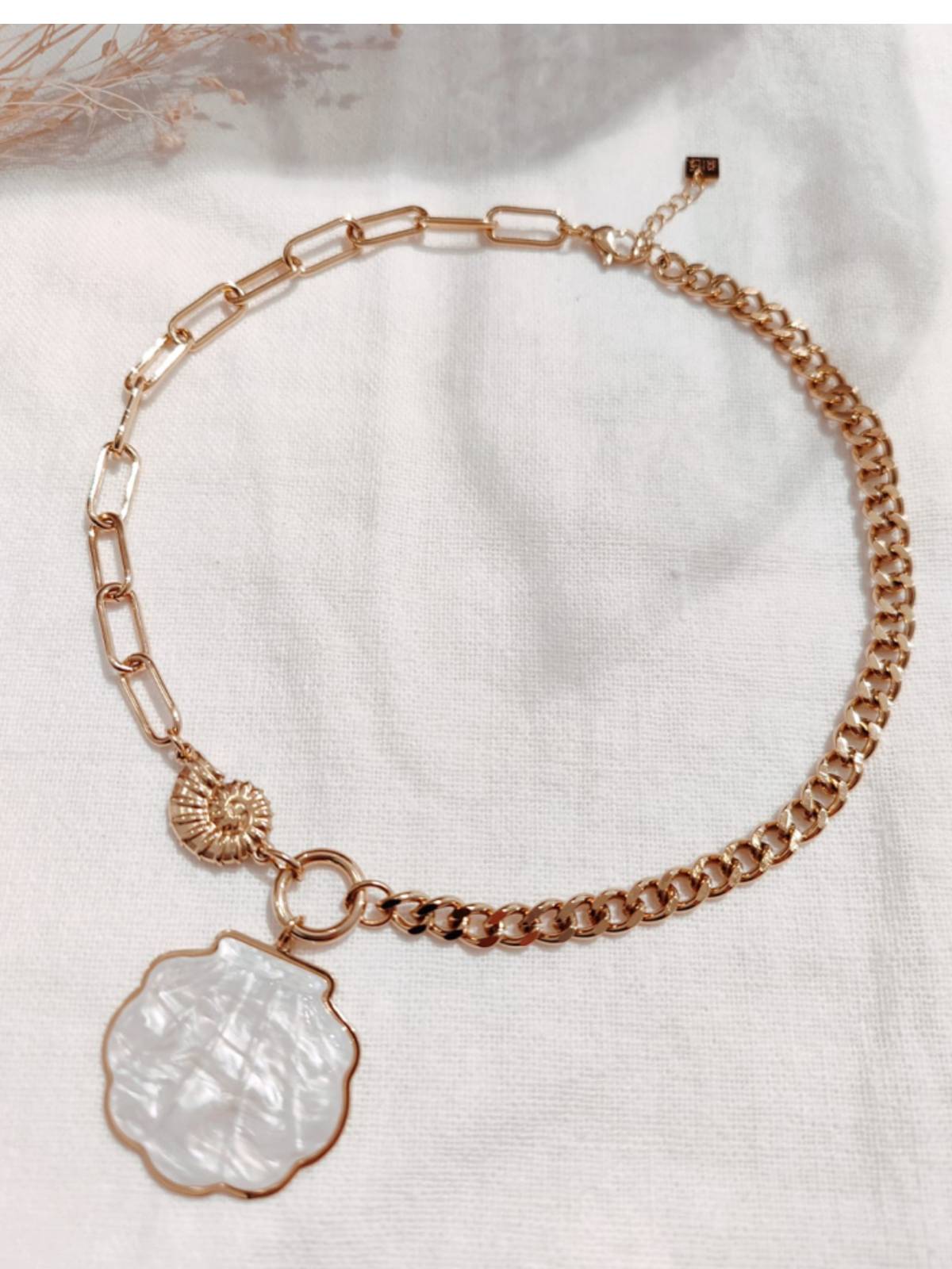 COLLAR URSULA BLANCO
