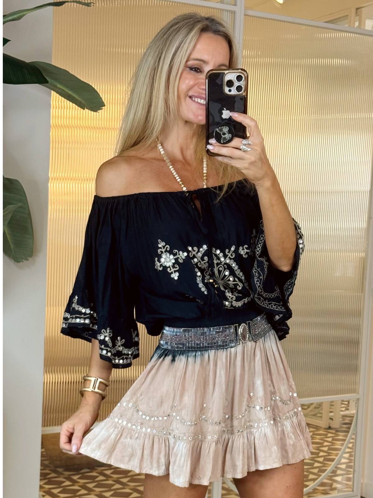 ROBE NOIRE DELHY